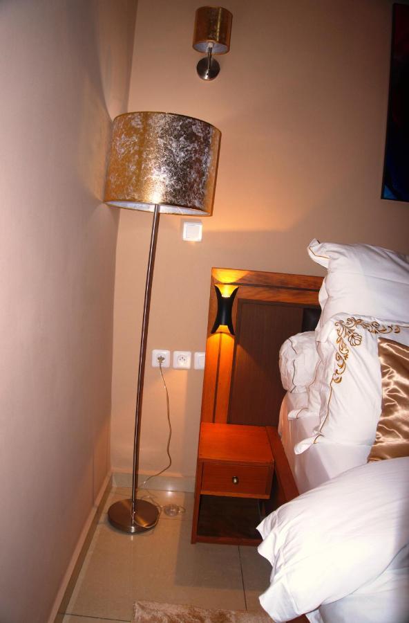Gold Hotel Bafang Exterior photo