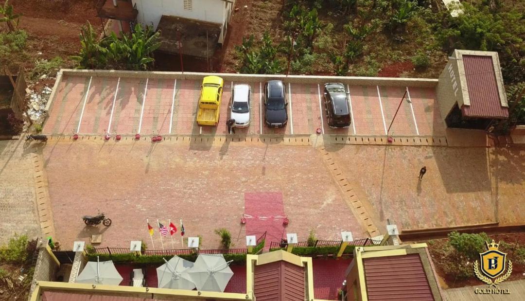 Gold Hotel Bafang Exterior photo