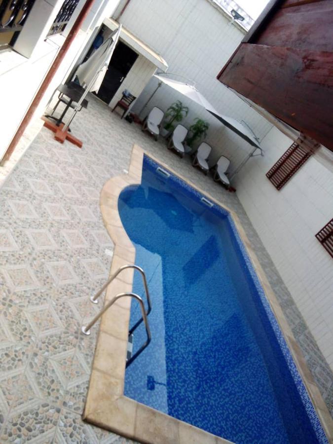 Gold Hotel Bafang Exterior photo